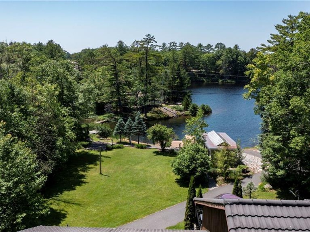 4372 Conners Bay Lane, Severn Lake