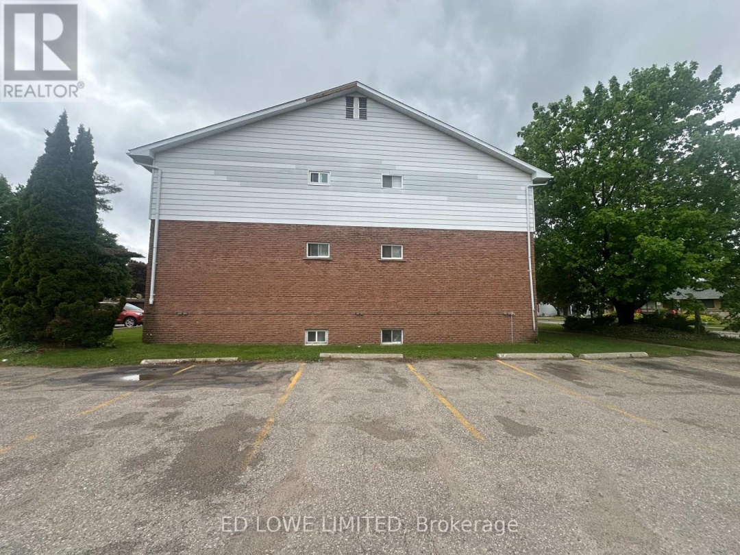 105 WINEWOOD AVENUE W, Gravenhurst (Muskoka (S))