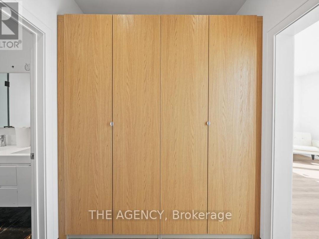 3714 QUAYSIDE DRIVE, Severn (West Shore)