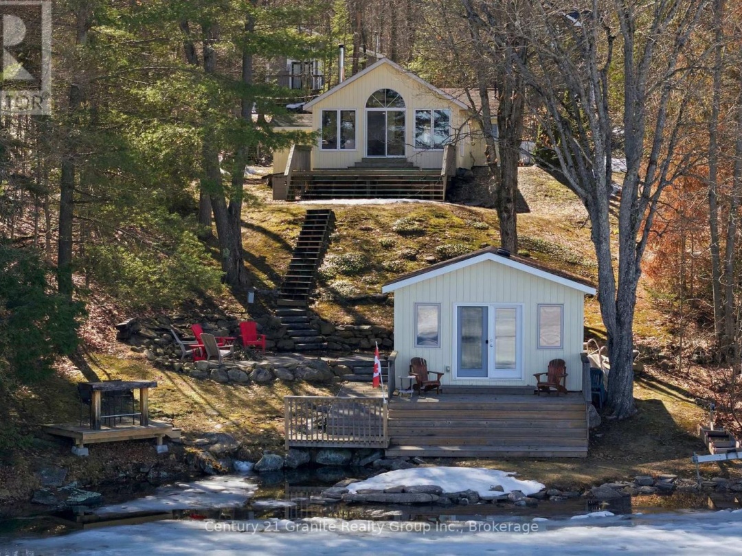 1035 HARVEST MOON LANE, Halls Lake