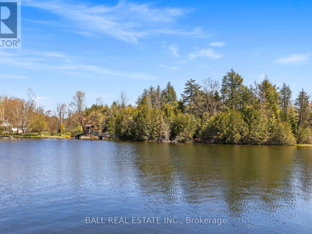 479 EAST CLEAR BAY ROAD, Crystal Lake