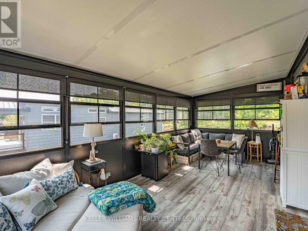 #38 LAKERIDGE - 1047 BONNIE LAKE CAMP ROAD, Bracebridge (Macaulay)