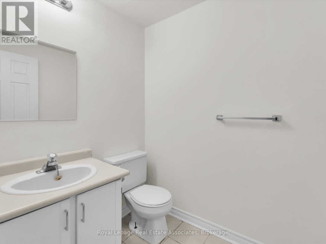 16 - 1581 HIDDEN VALLEY ROAD, 