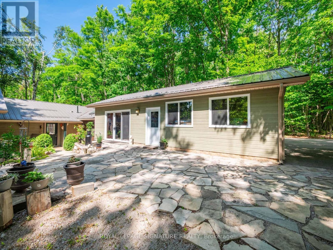 22 IROQUOIS RIDGE, 