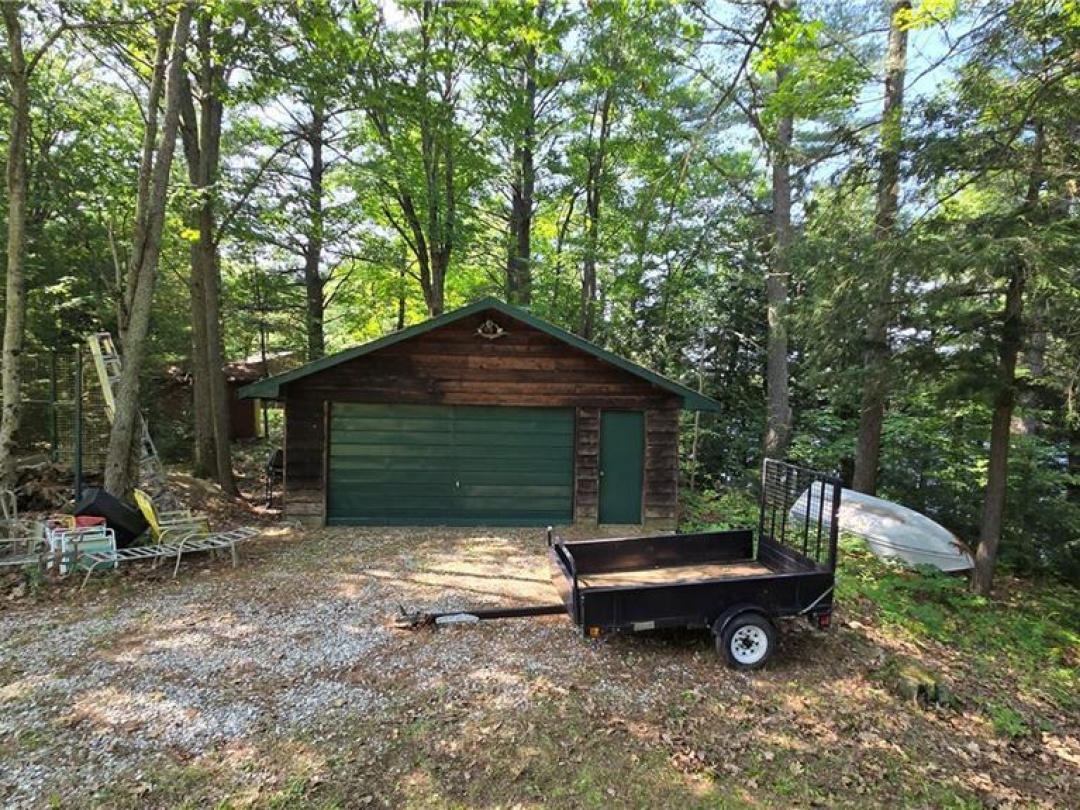 33 Houston Lane, Otter Lake