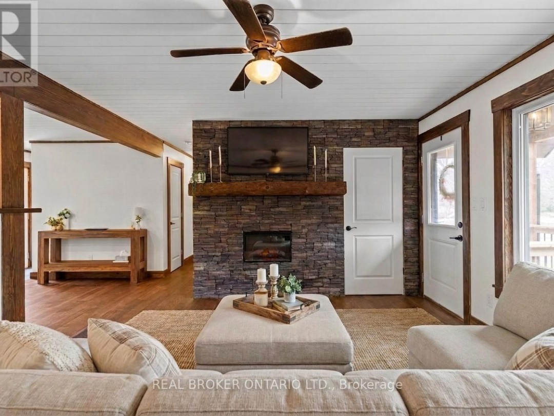 1401 NORTH SHORE ROAD, Algonquin Highlands (Stanhope)