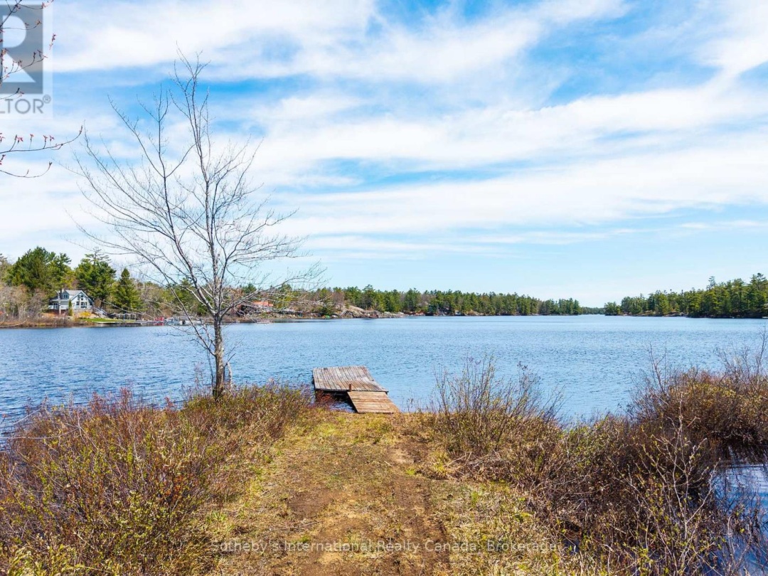 1114 TRYON ROAD, Kahshe Lake
