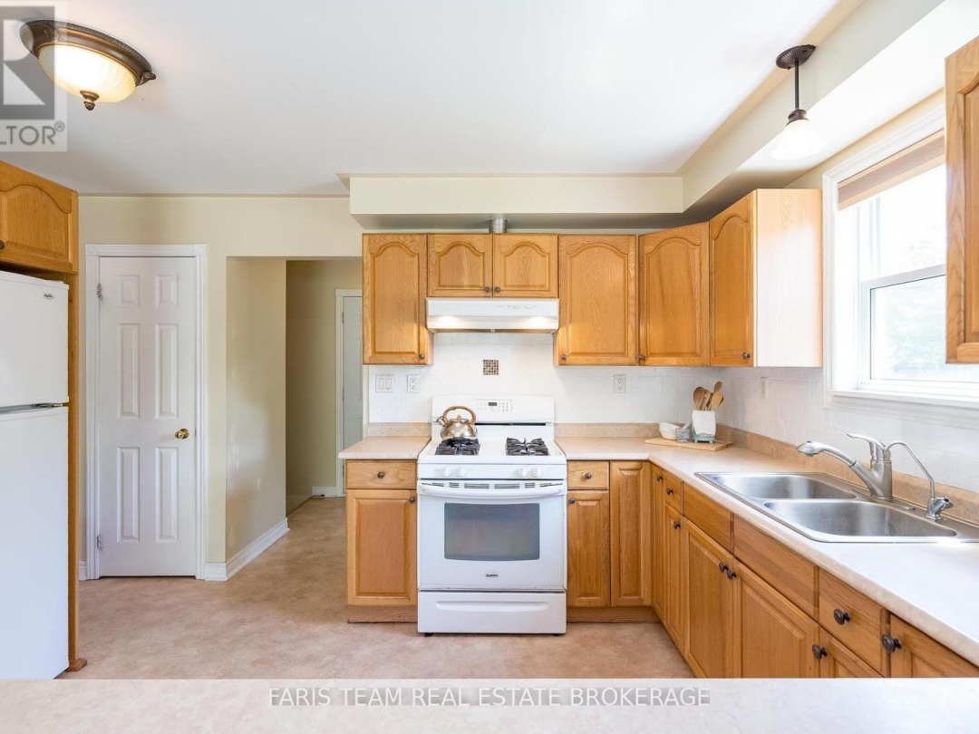 1280 MOUNT STEPHEN ROAD, 