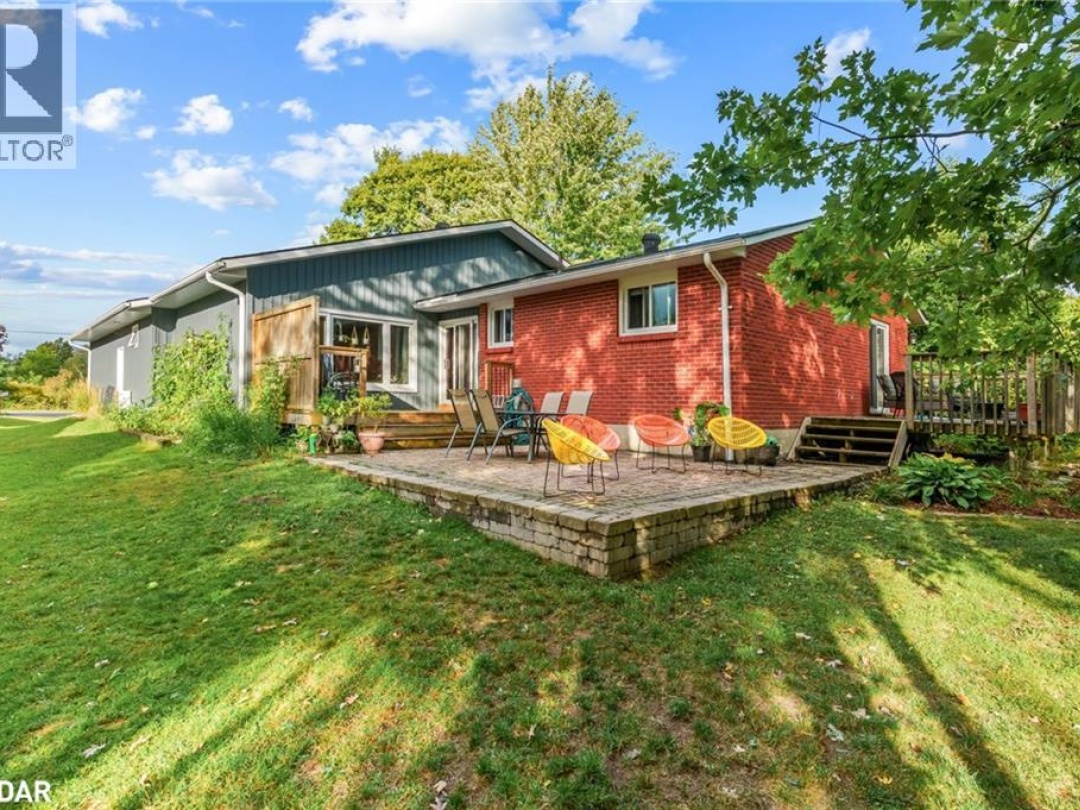 2656 WESTSHORE Crescent, 