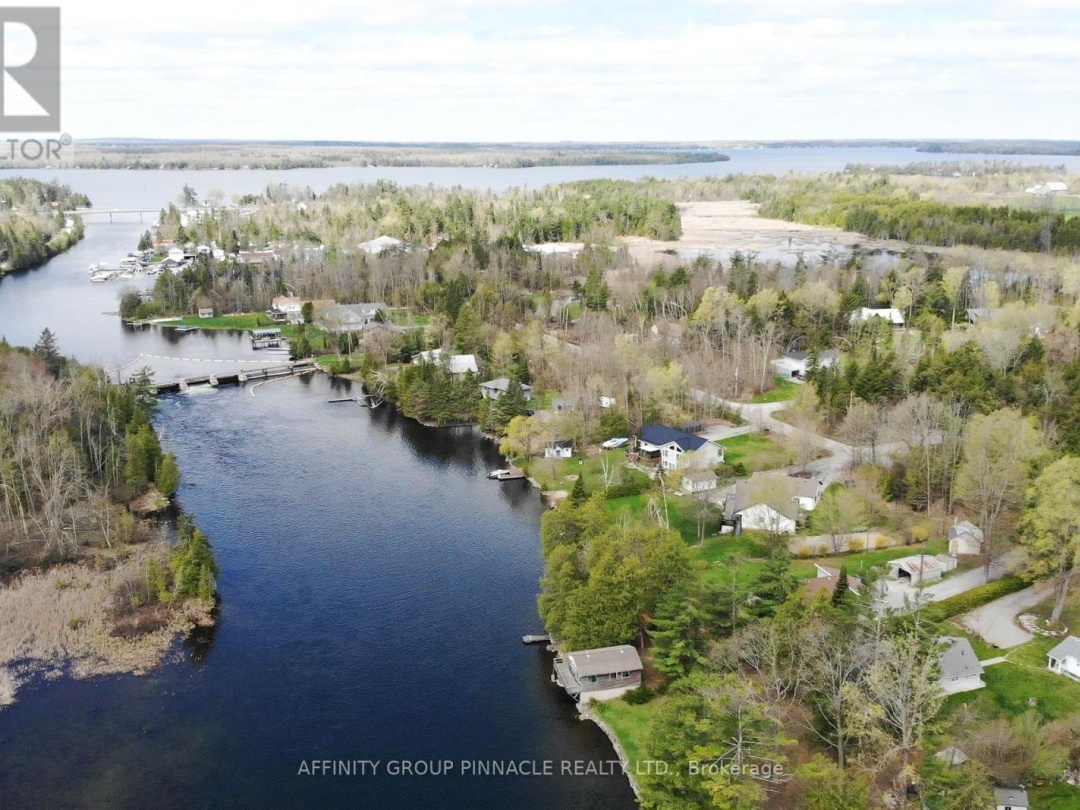 106 COLDSTREAM ROAD, Rosedale Lake