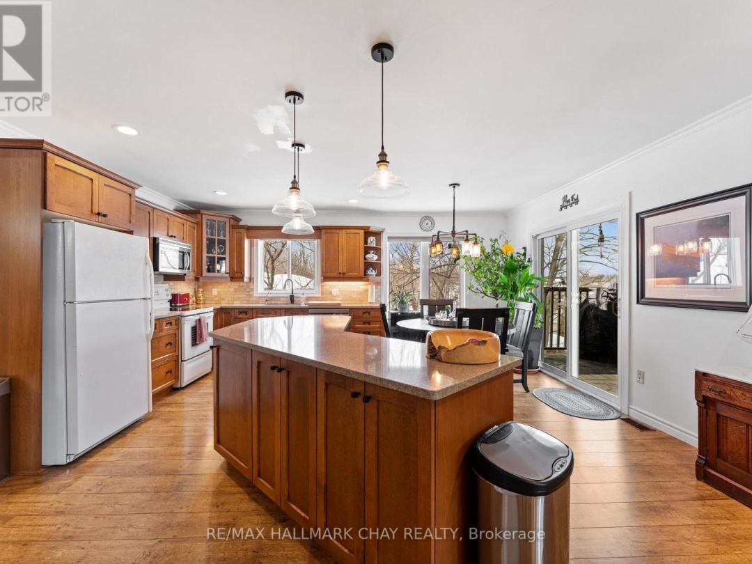 137 PICKEREL POINT ROAD, Gloucester Pool
