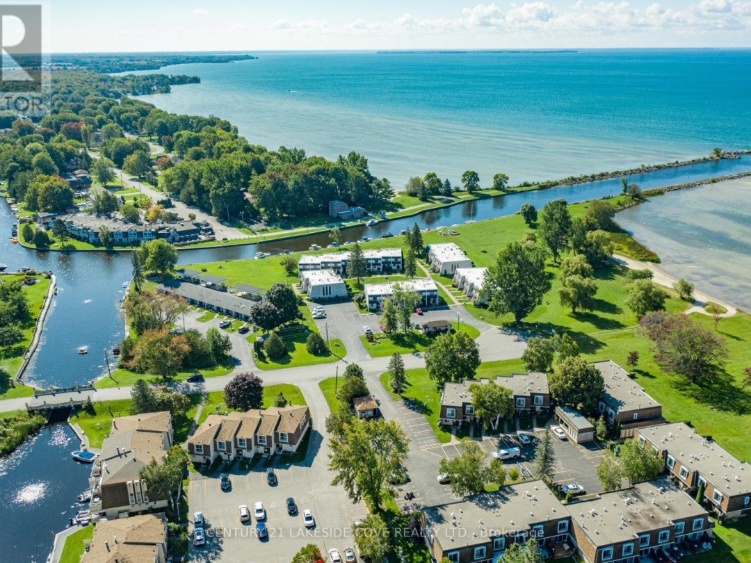 Unit 16 2 Paradise Boulevard, Simcoe Lake