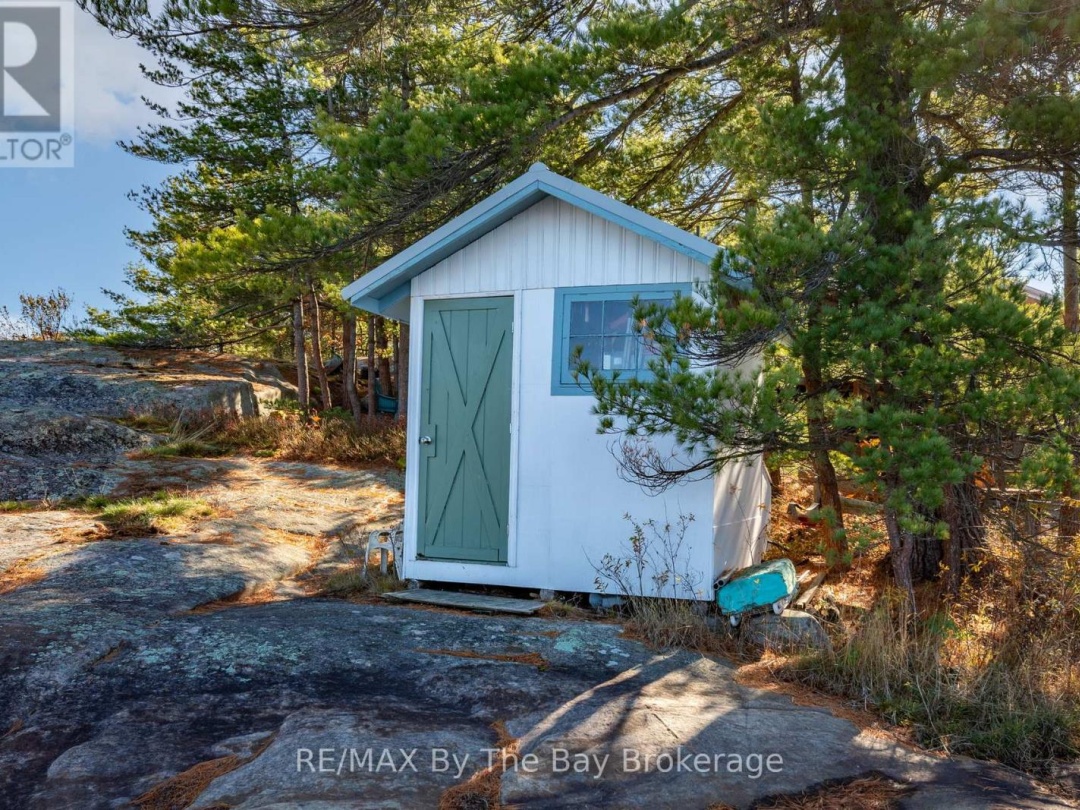2 ISLAND 2890, Georgian Bay