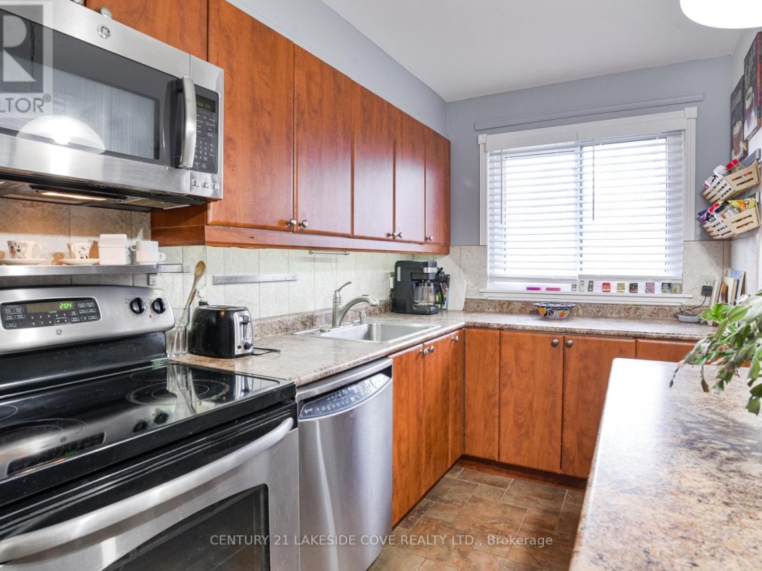 UNIT 29 - 1 PARADISE BOULEVARD, Lake Simcoe