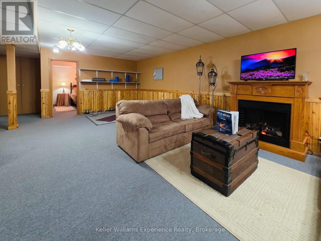 1186 FALKENBURG ROAD, 
