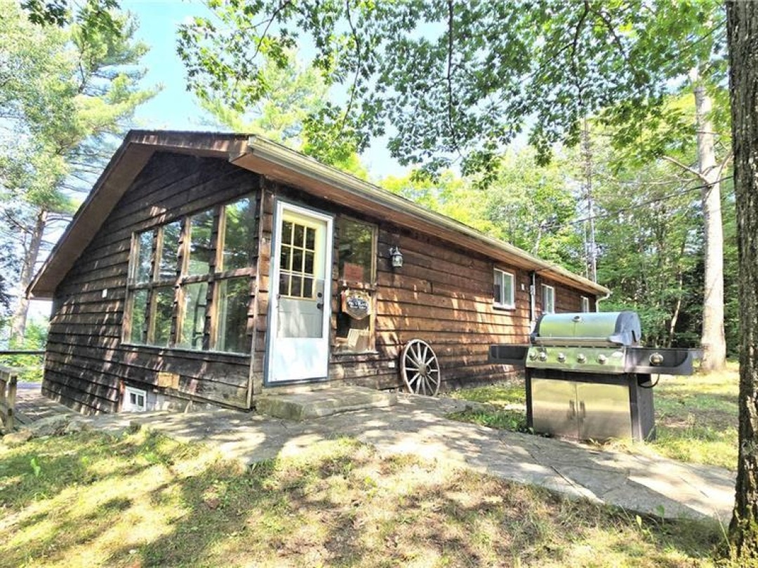 33 Houston Lane, Otter Lake