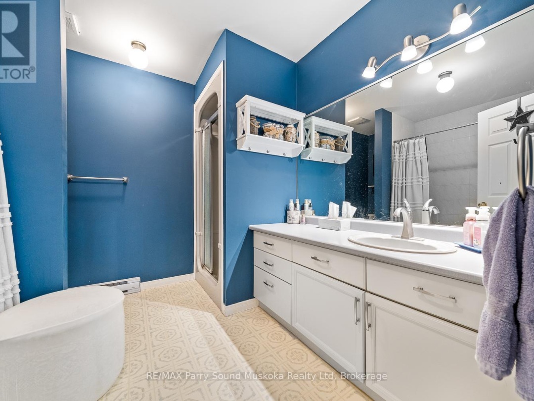 18 GEORGIAN BAY AVENUE, Parry Sound
