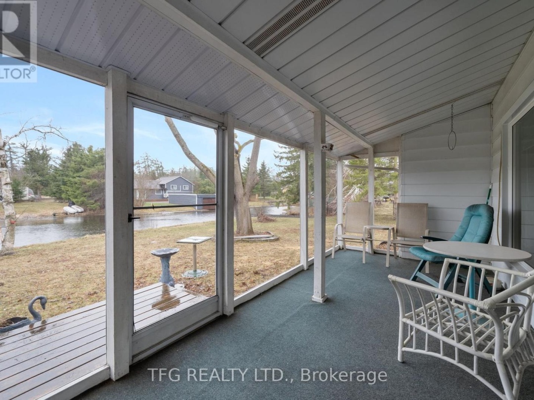 12 NORTH BAYOU ROAD, Sturgeon Lake
