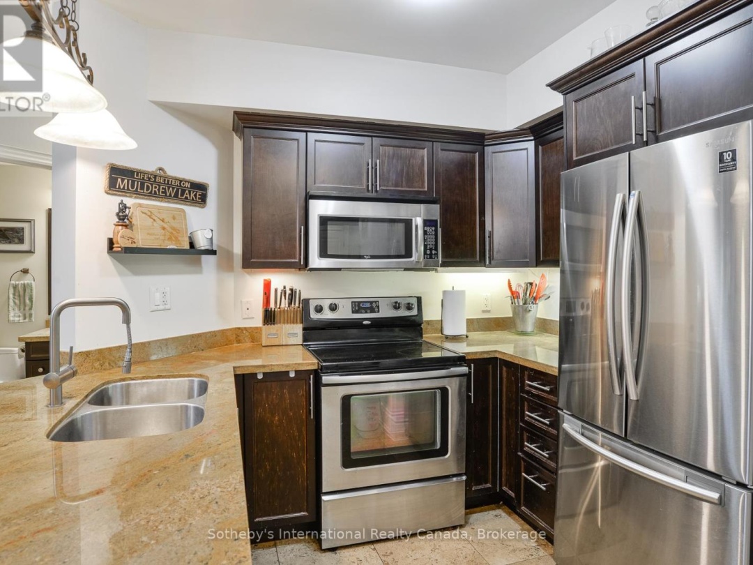 407 - 391 JAMES STREET W, 