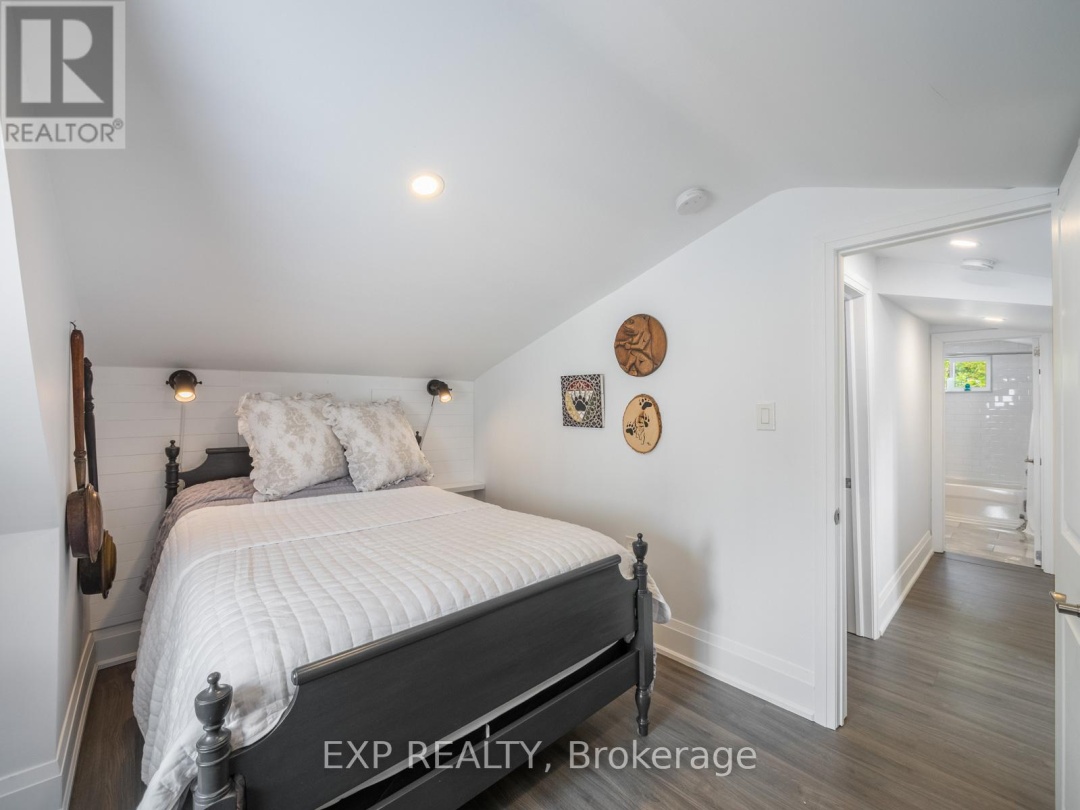 370 HOMEWOOD AVENUE, 
