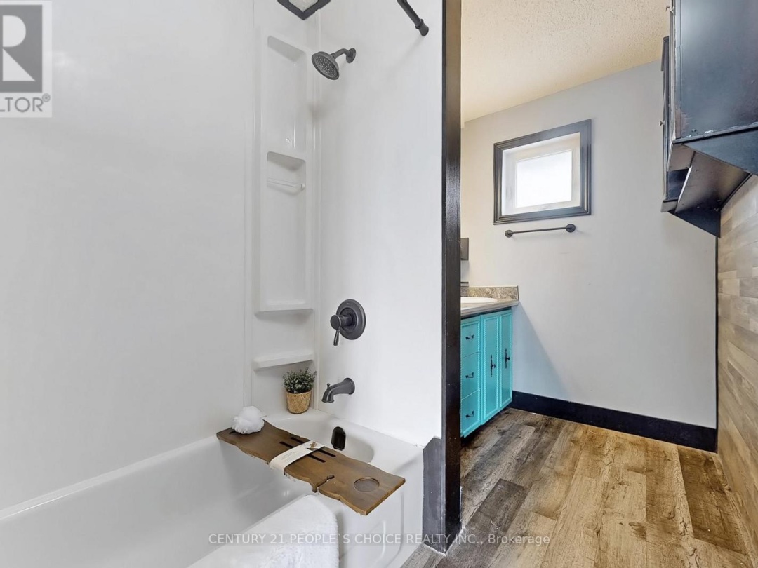 156 MAIN STREET W, 