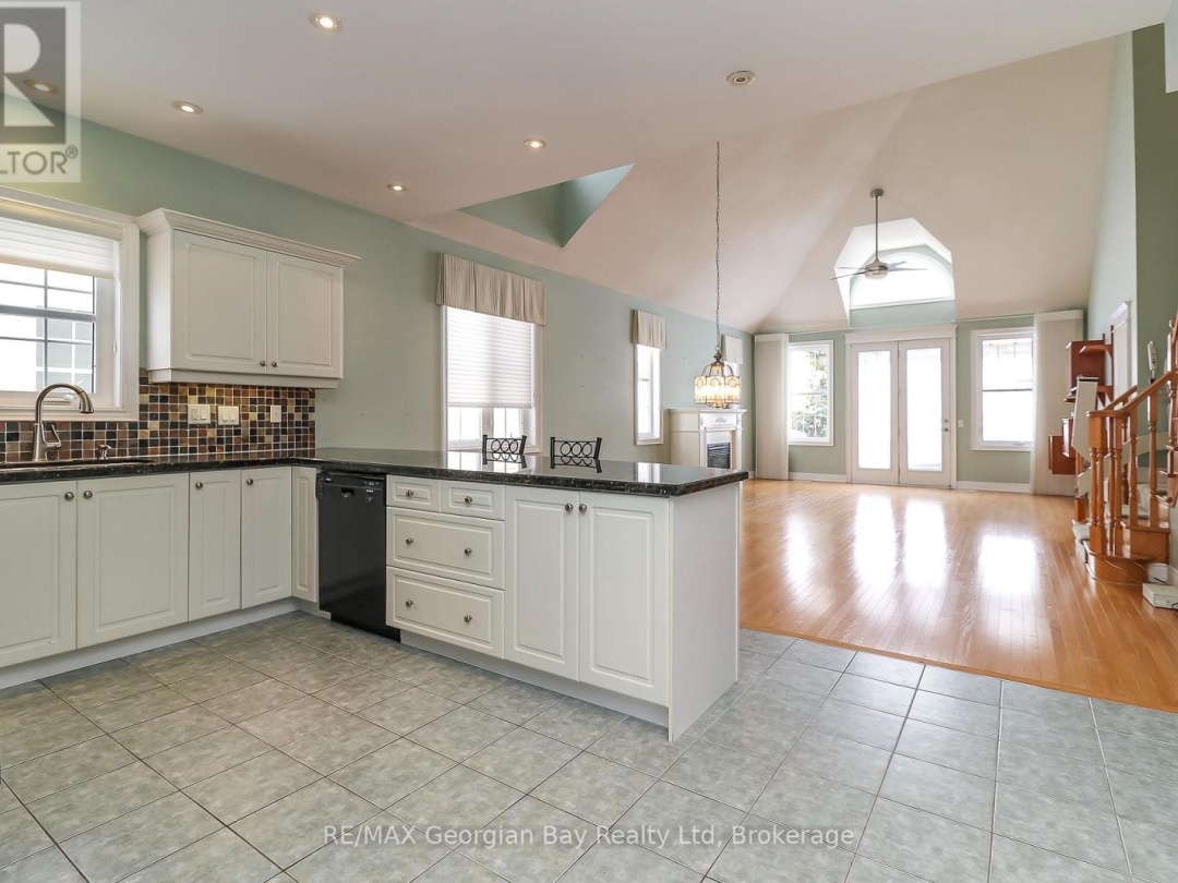 210 WYCLIFFE COVE, Georgian Bay