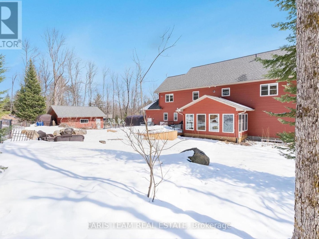 156 Deerfoot Trail, Huntsville (Brunel)