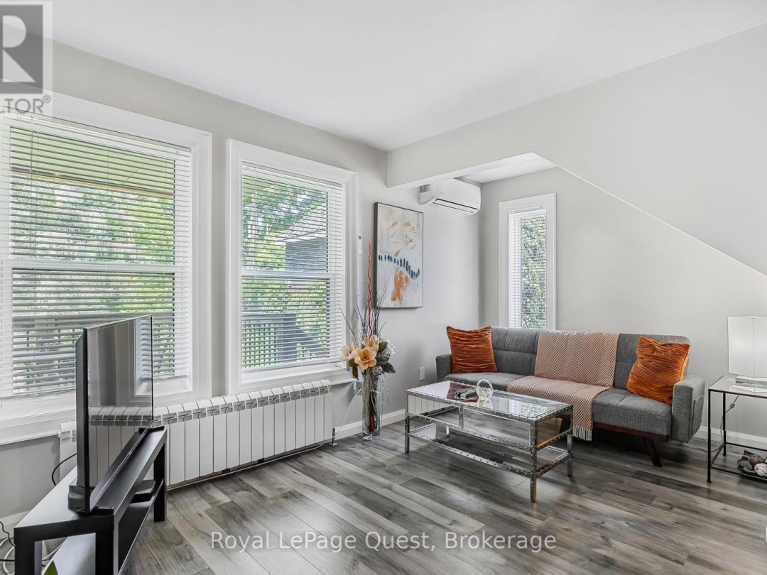 214 MISSISSAGA STREET W, 