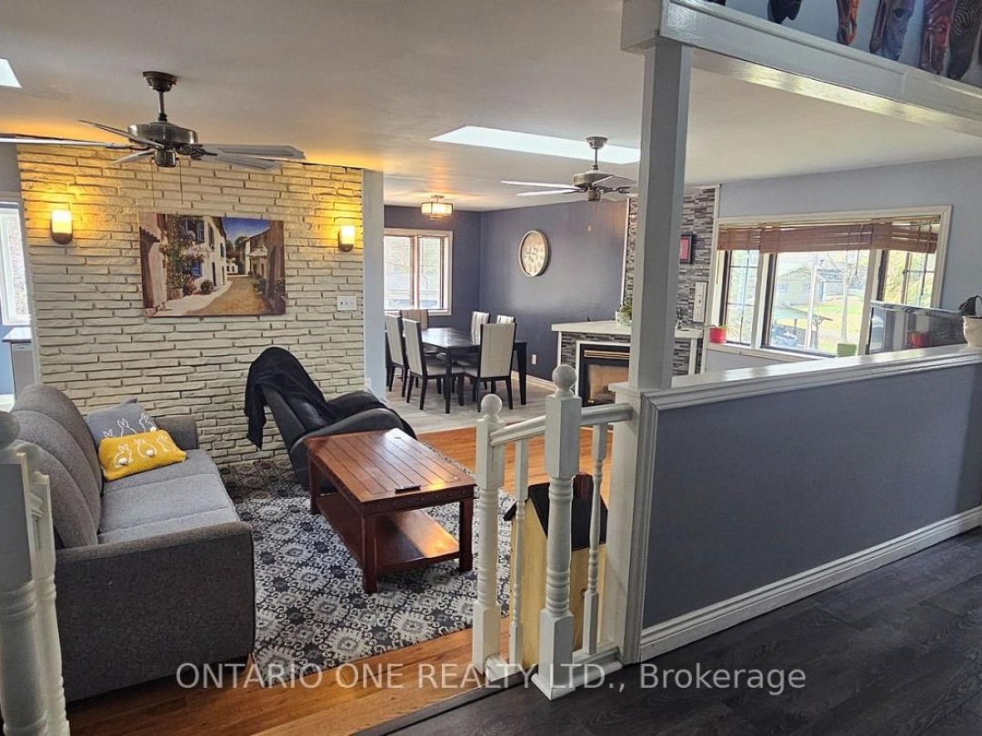 1045 COWBELL LANE, Gravenhurst (Morrison)