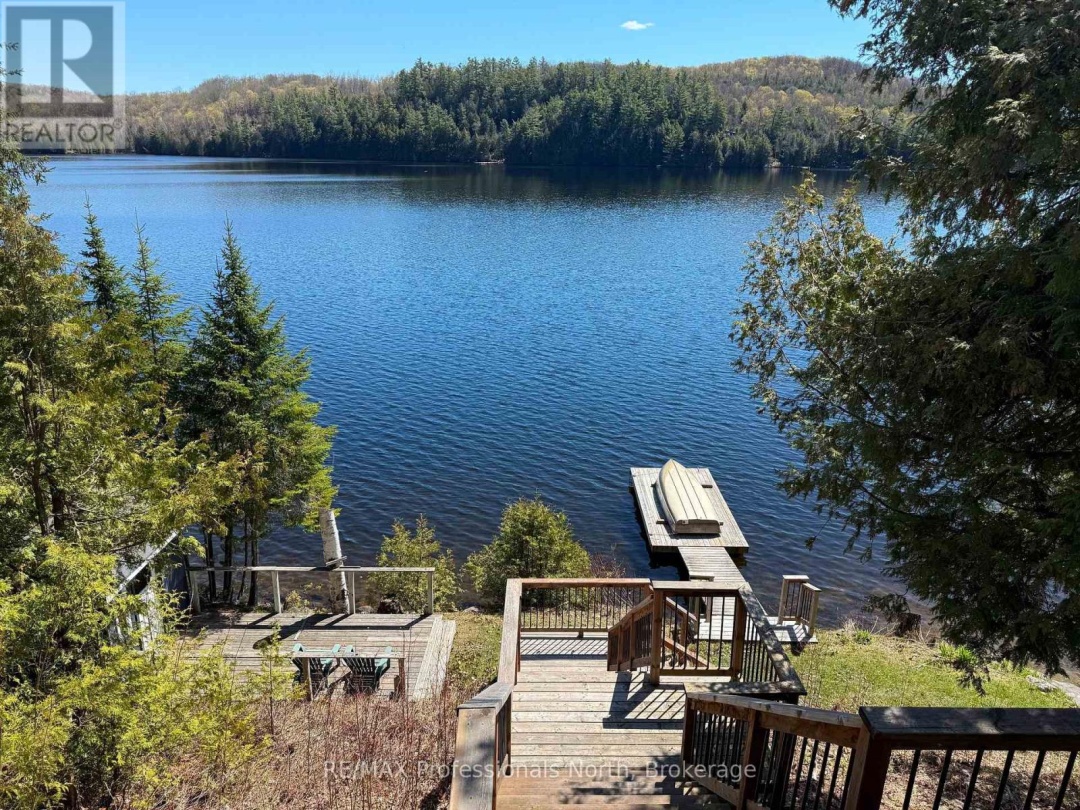 1080 HEART'S CONTENT DRIVE, Salerno Lake