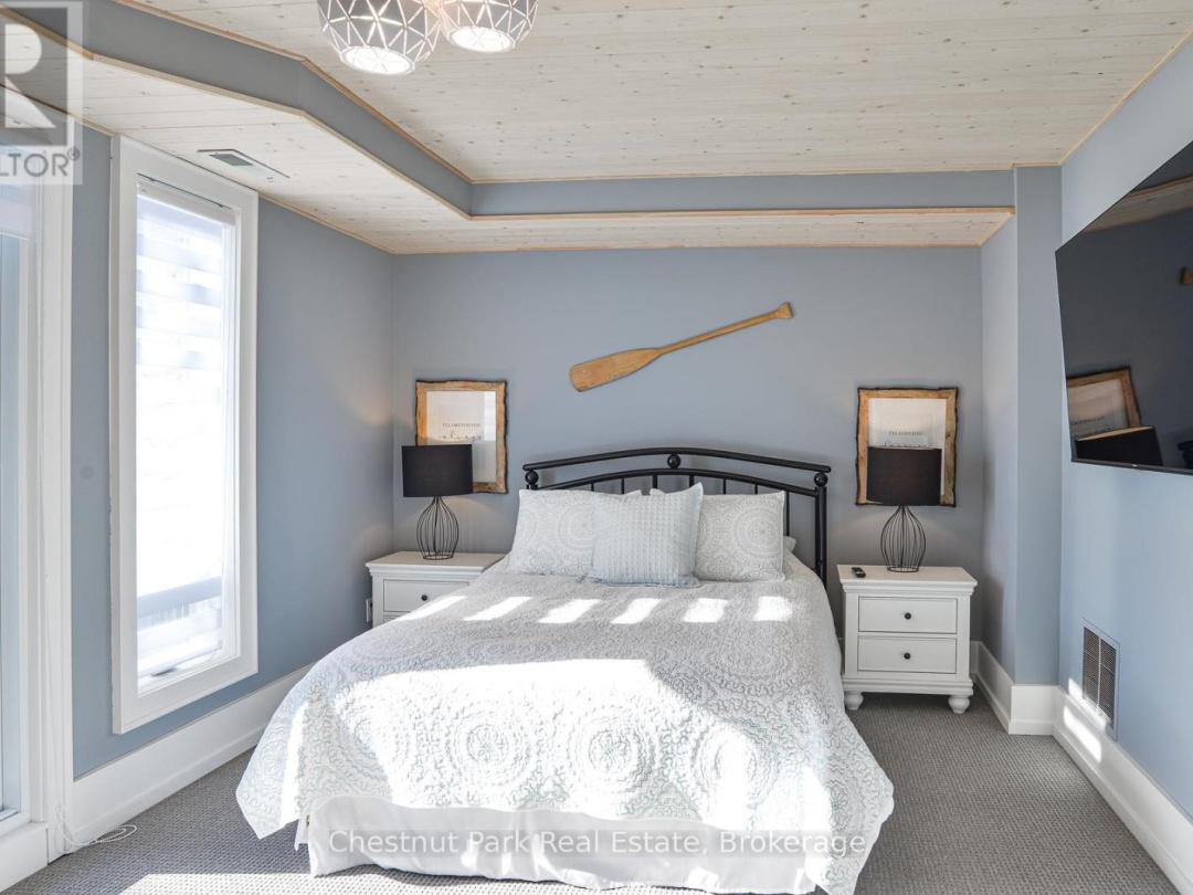 4 TURNER DRIVE, 