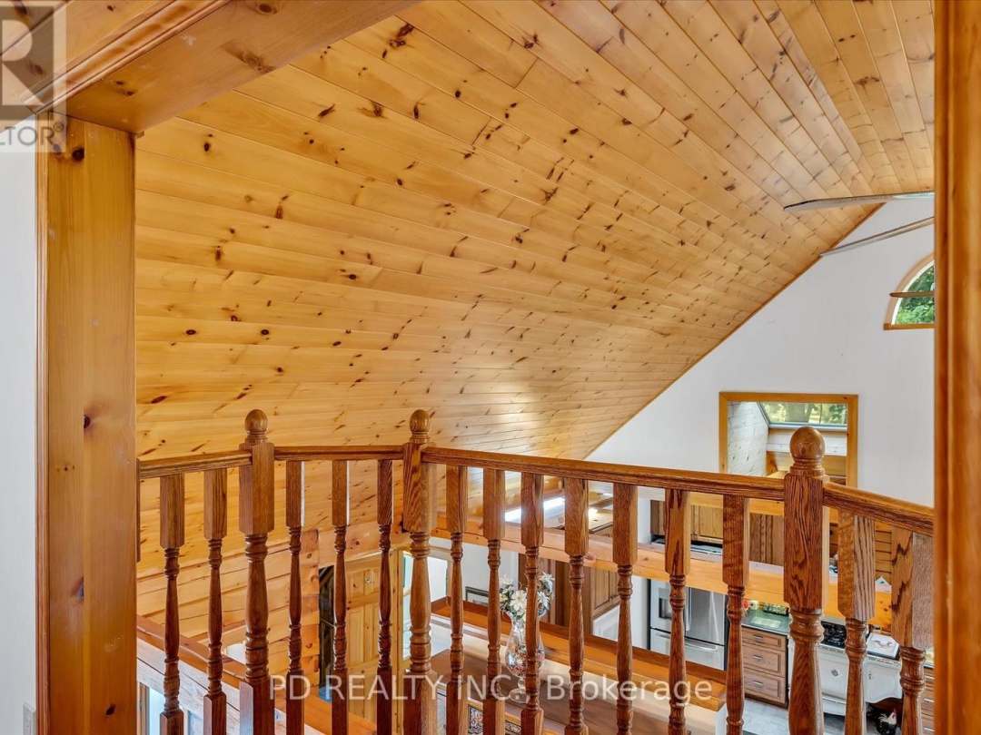 48 STURGEON GLEN ROAD, Sturgeon Lake