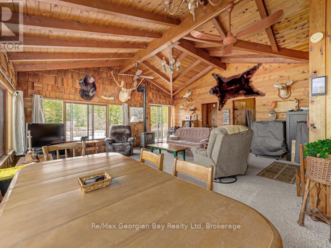 15SR405 SEVERN RIVER SHORE, Severn River