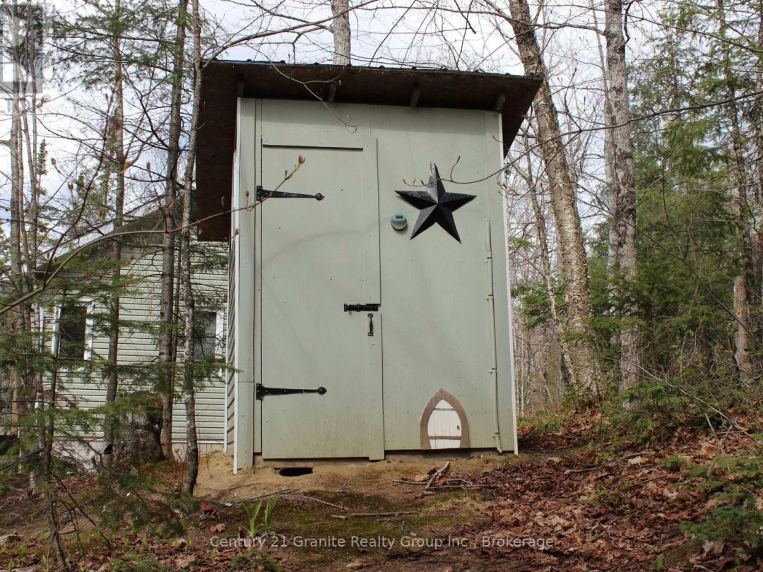 1037 ANDEK TRAIL, Salerno Lake