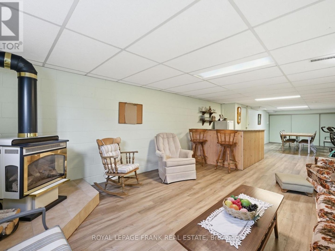 958 ELDON ROAD, Kawartha Lakes (Oakwood)