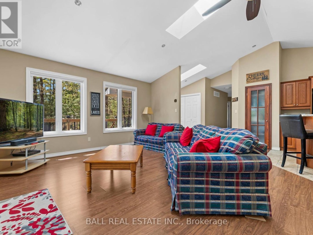 479 EAST CLEAR BAY ROAD, Crystal Lake