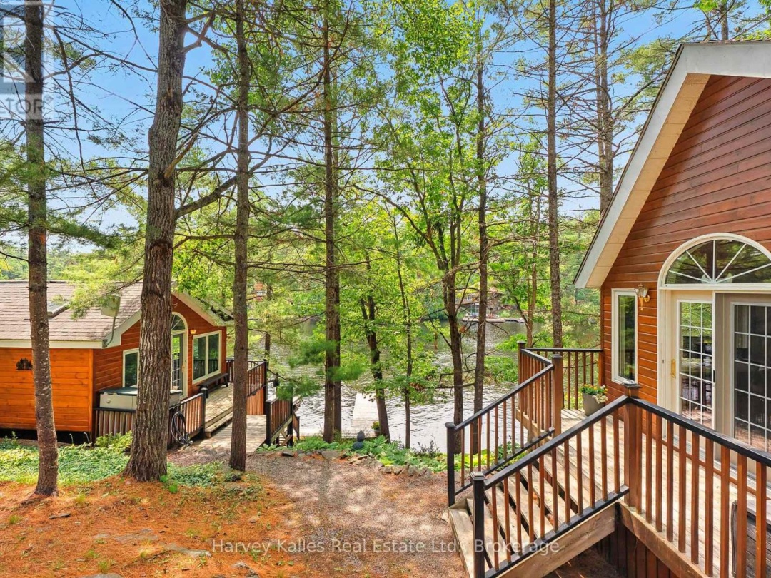 1078 MCKENZIE ROAD, Lake Muskoka