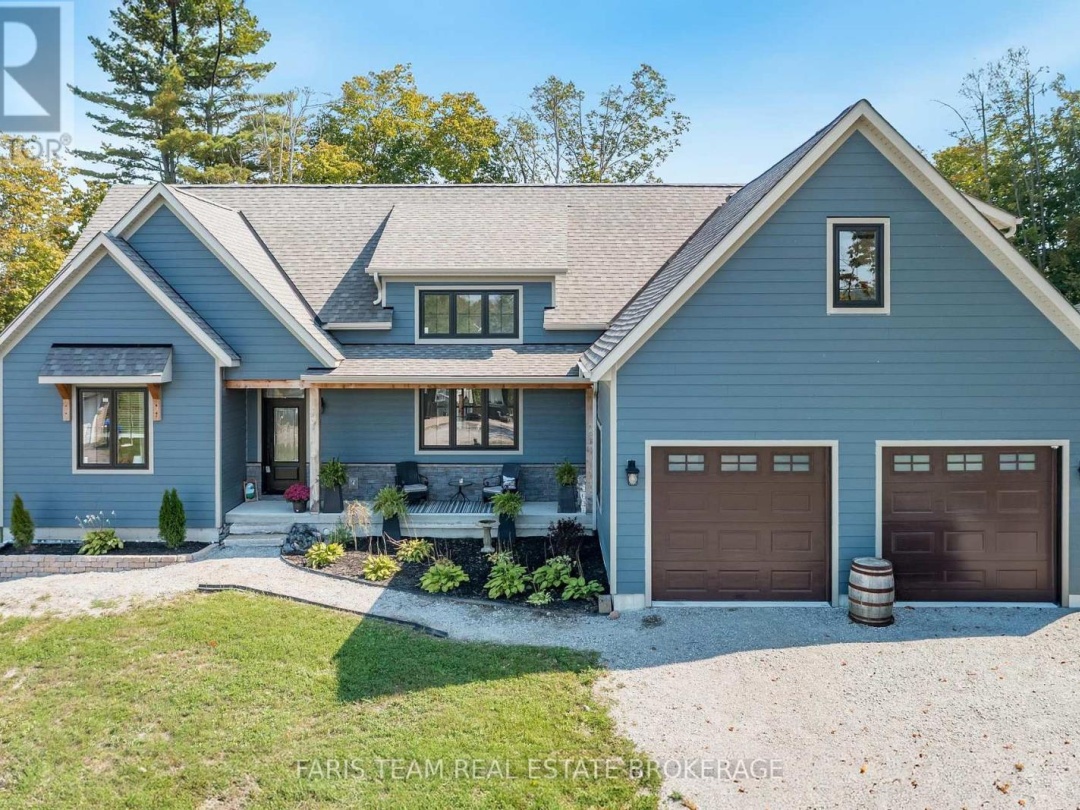 32 LEISURE COURT, 