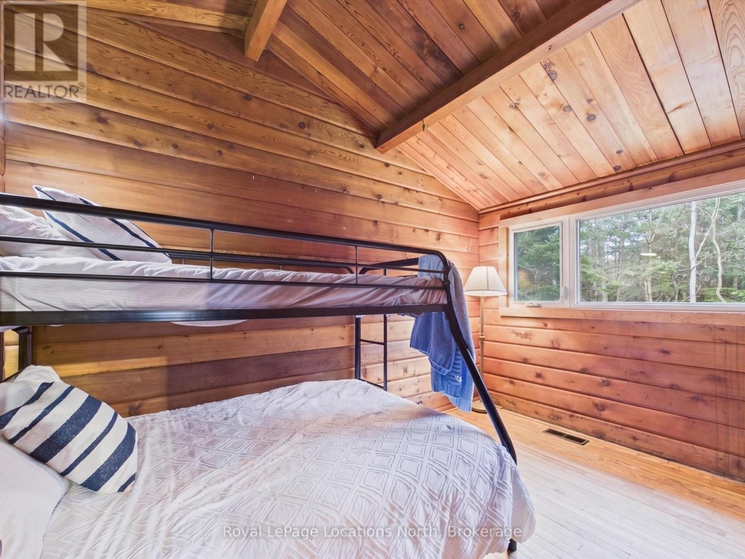 1027 SCOTT LANE, Oxbow Lake