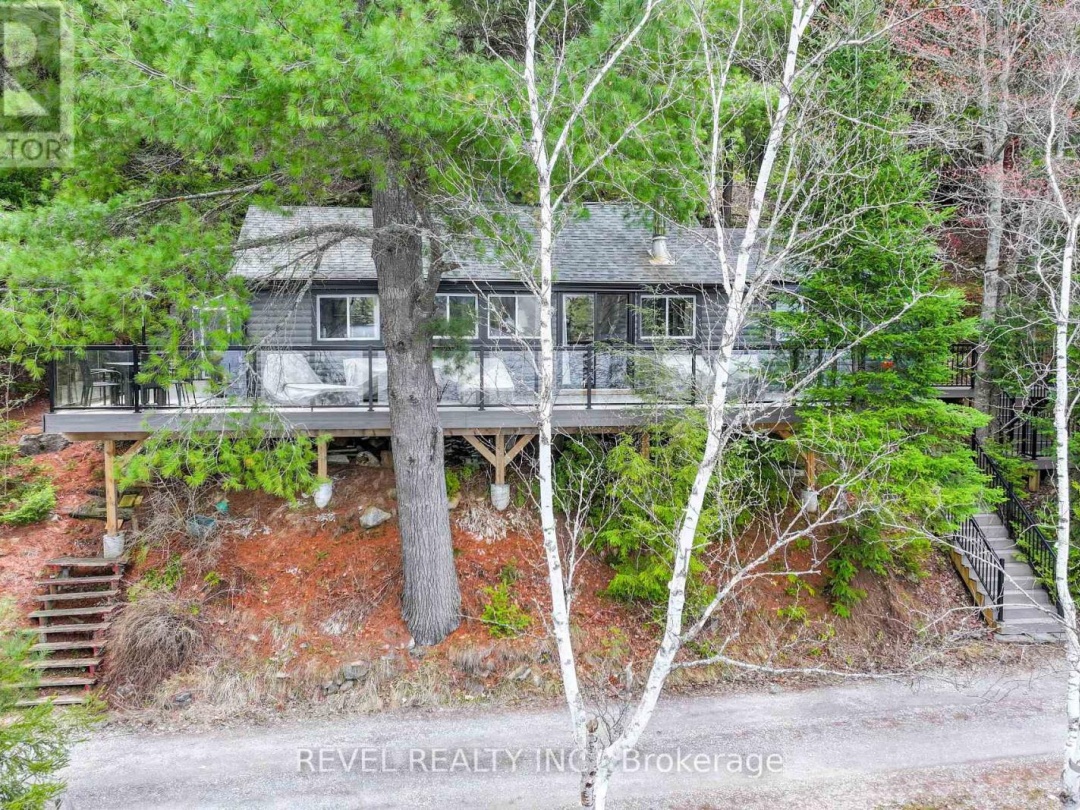 1129 LAKESHORE ROAD, Gooderham Lake
