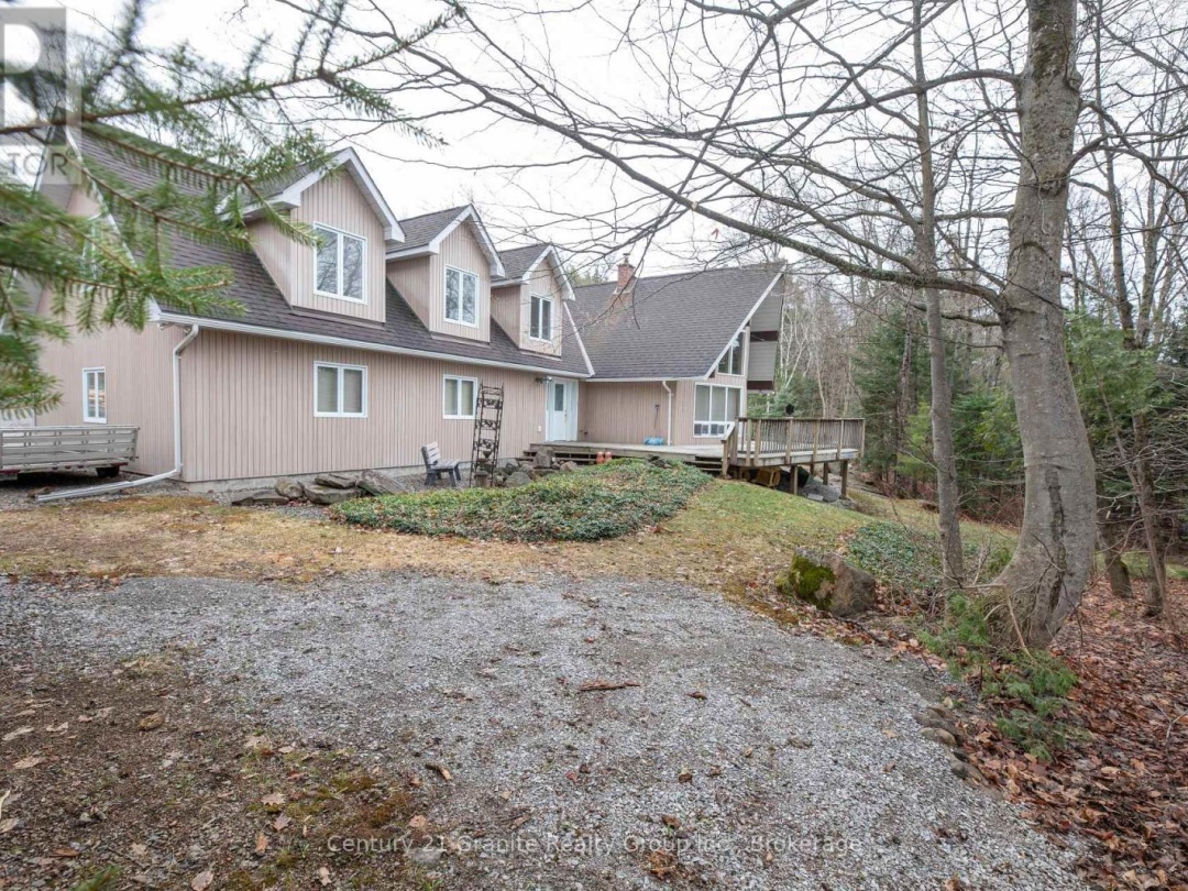 2011 WATTS ROAD, Little Kennisis Lake