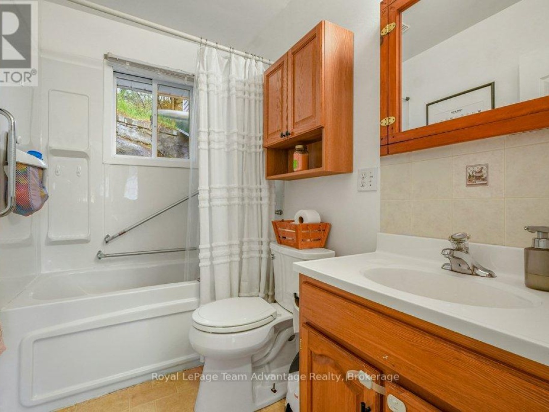 31 CASCADE STREET, Parry Sound