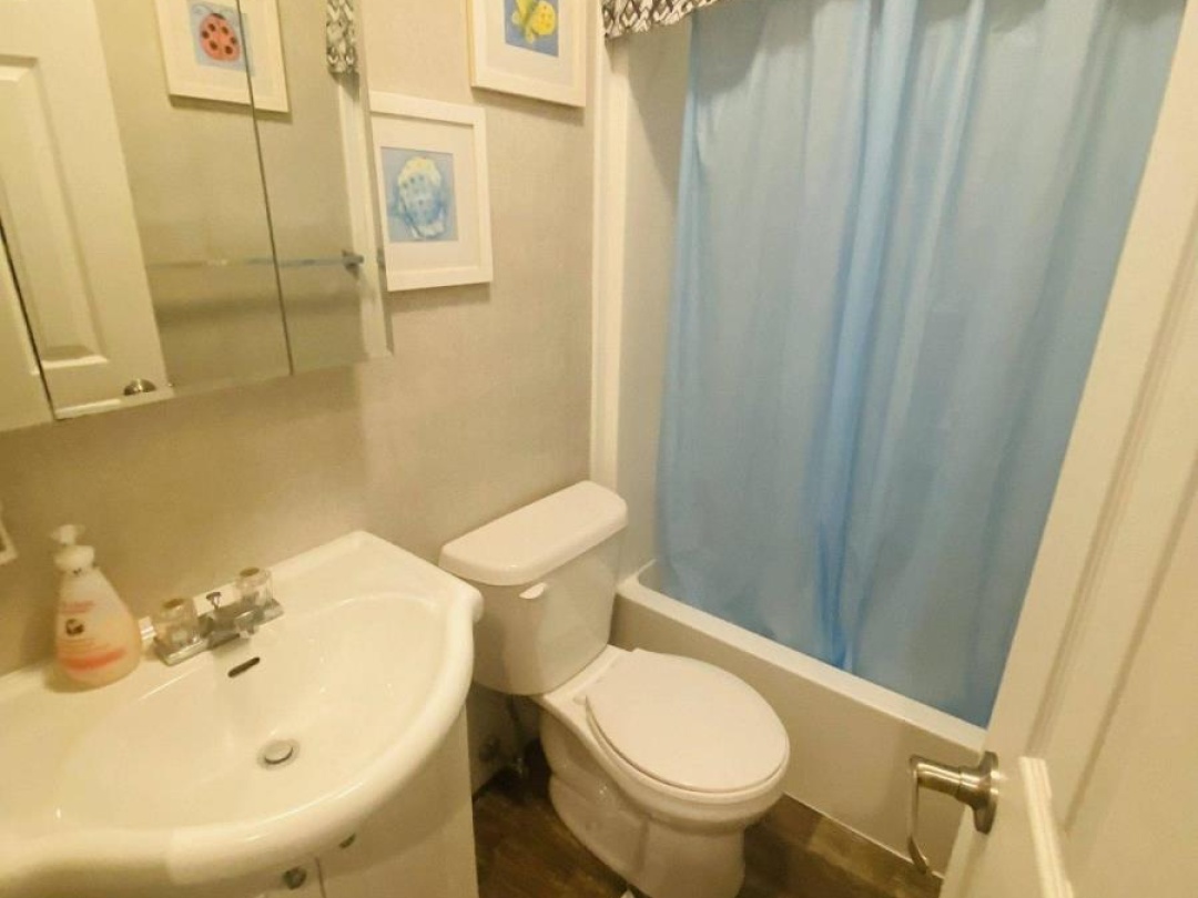 SMR215 - 1082 SHAMROCK MARINA ROAD, 