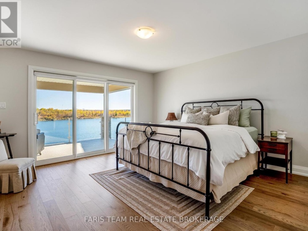7 DOCK LANE, Georgian Bay