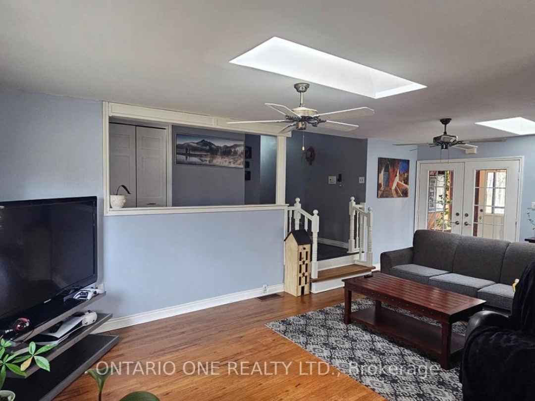 1045 COWBELL LANE, Gravenhurst (Morrison)