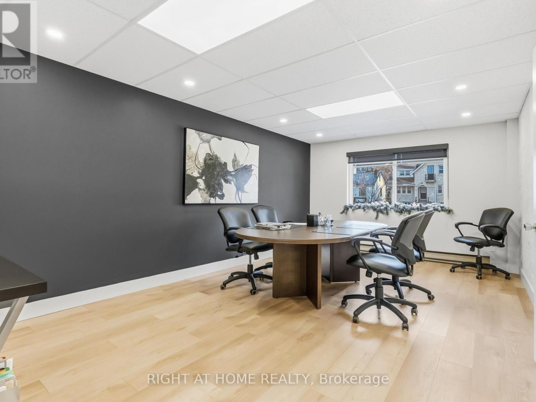 32 MATCHEDASH STREET N, 