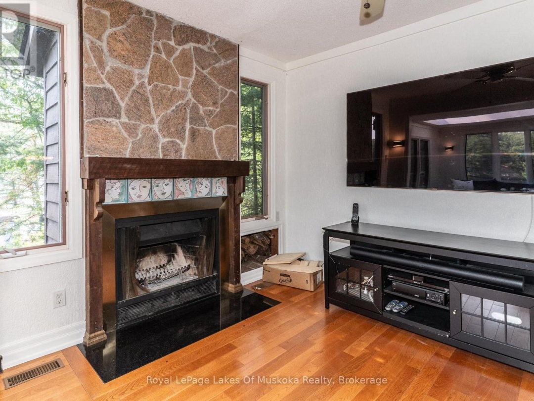 51 PINETREE ROAD, 