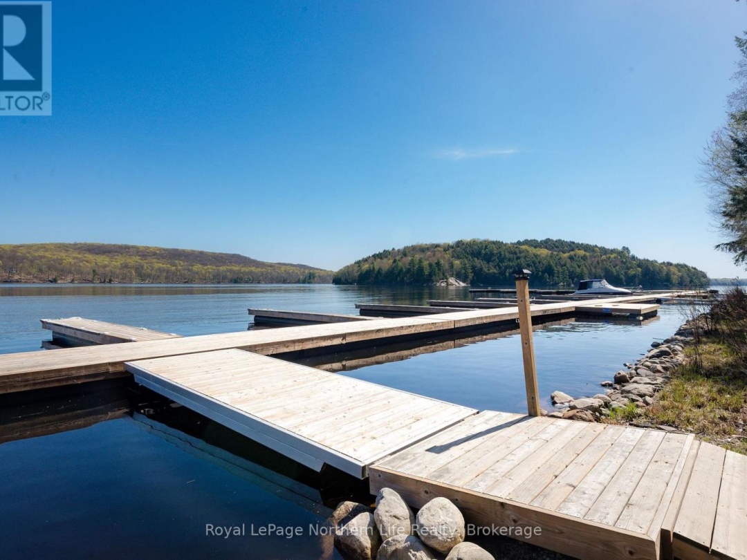 35 BRENNAN CIRCLE, Lake Vernon