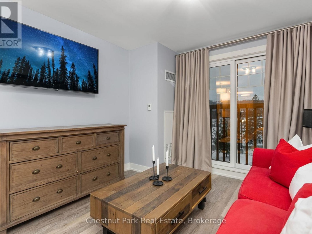 206 - 25 PEN LAKE POINT ROAD, Peninsula Lake