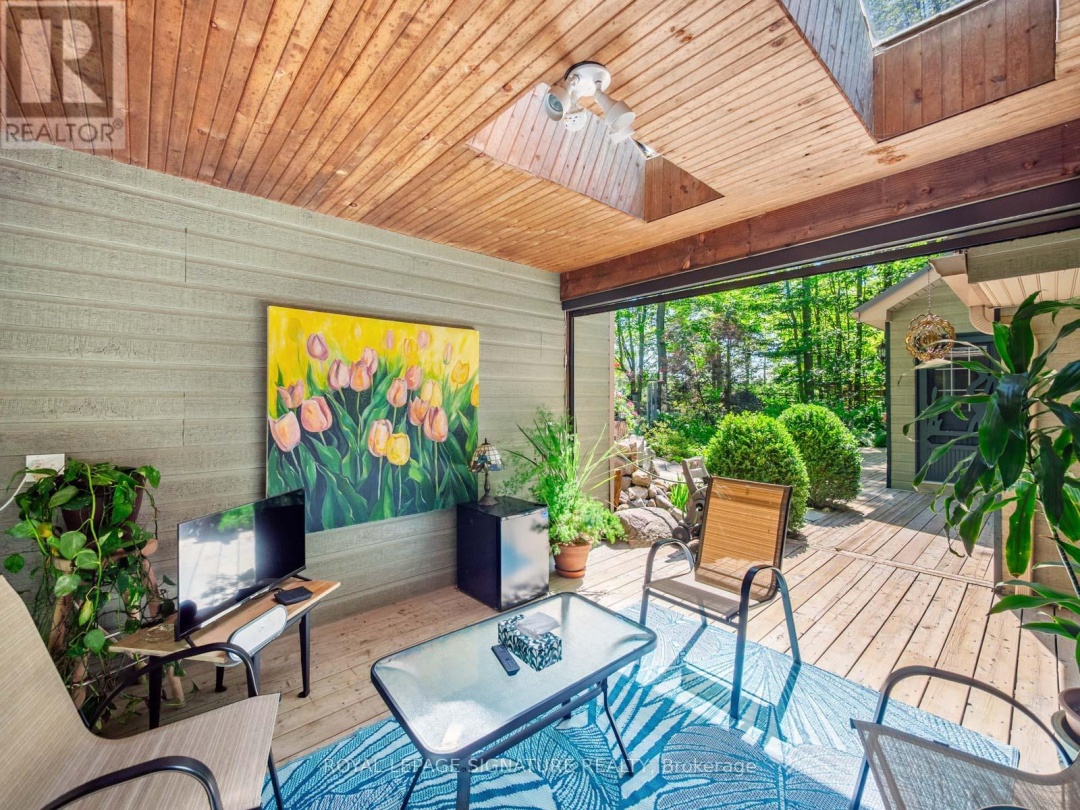22 IROQUOIS RIDGE, 
